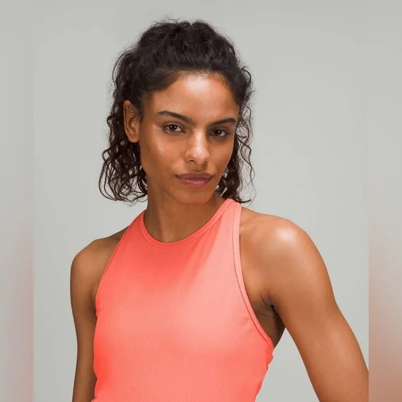 🍋 Lululemon Base Pace Ribbed Tank Top
Raspberry Cream - Picture 2 of 8